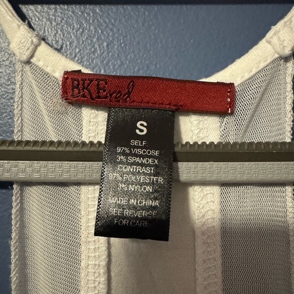 BKE Cream Backless Sleeveless Tank Top - Picture 4 of 4